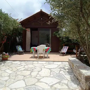 il-rustico-di-pino.sicilyhotelsitaly.net/